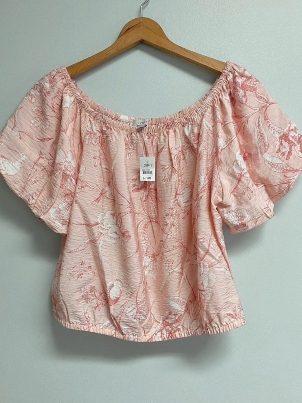 NWT LOFT CROPPED PUFFY SLEEVE TOP - XL